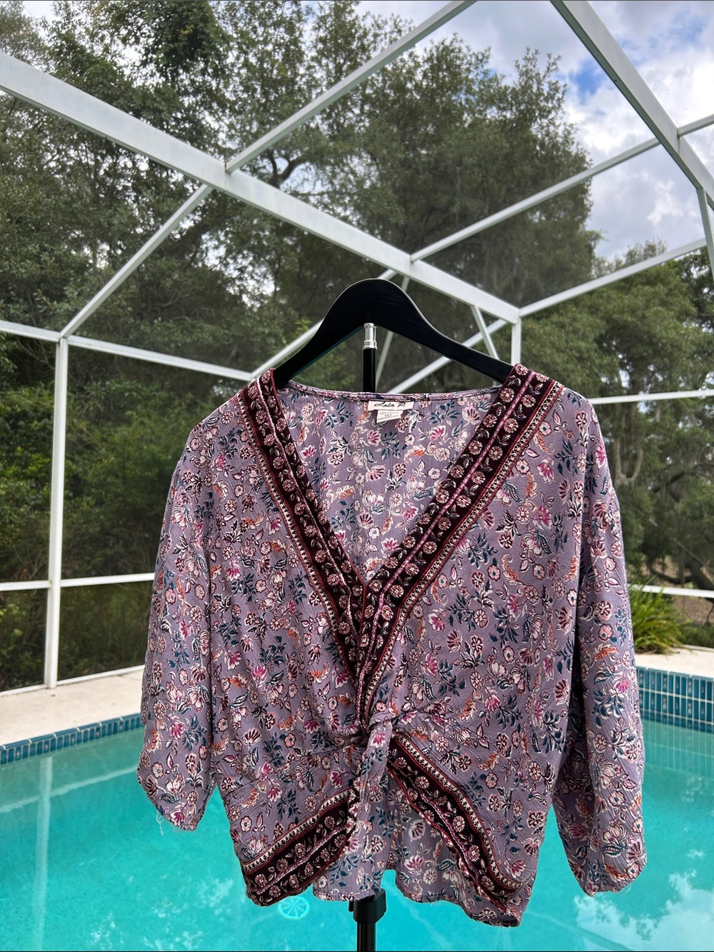 Boho Floral Tie-Front Women’s Top - Purple Print.   Large.   Lola P.